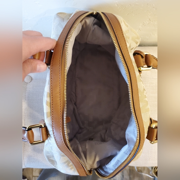 MK purse - Picture 4 of 6